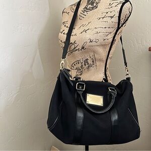 Victoria’s Secret Women’s Travel /Duffle Bag